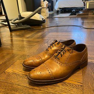 Johnston & Murphy Men's Conard Cap-Toe Wingtip Detail Oxfords